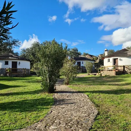 Chozos De La Dehesa Aparthotel