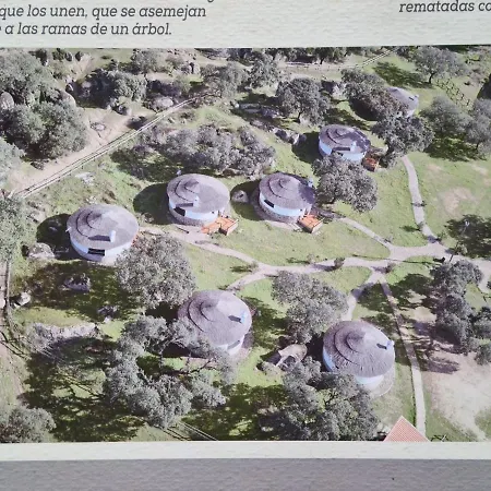 Chozos De La Dehesa Aparthotel