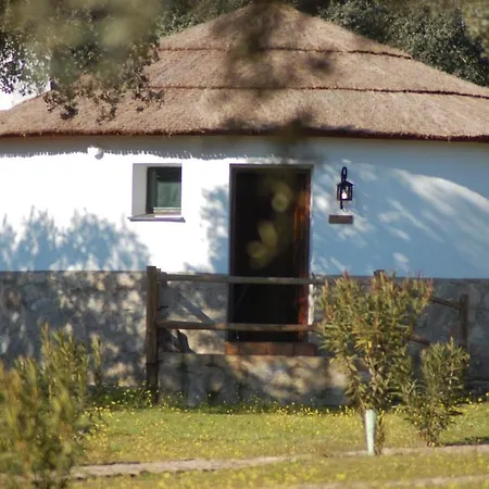 Chozos De La Dehesa La Roca de la Sierra