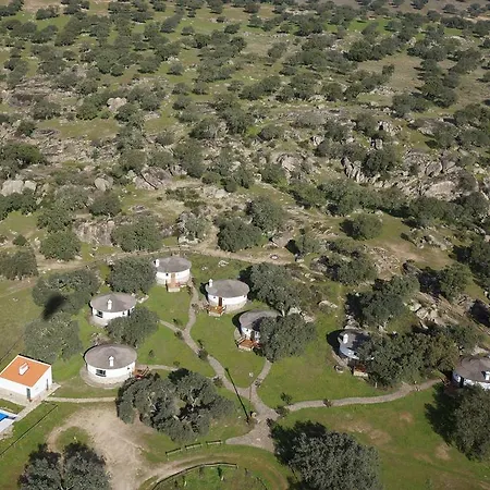 Chozos De La Dehesa La Roca de la Sierra