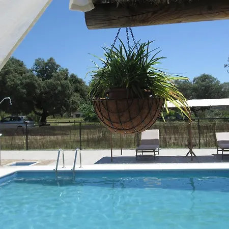 Chozos De La Dehesa Ξενοδοχείο La Roca de la Sierra