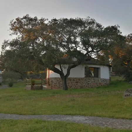 Chozos De La Dehesa Ξενοδοχείο La Roca de la Sierra